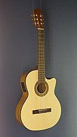 Lacuerda, Modell 65 N cut, Konzertgitarre mit Tonabnehmer und Cutaway, Fichte, Nussbaum, Mensur 65 cm