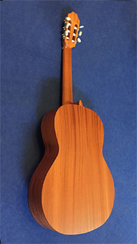 Lacuerda, Modell 65 M, Konzertgitarre Fichte, Mahagoni, Mensur 65 cm