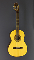Vicente Sanchis, Model 34 Classical guitar with solid spruce- or cedar top and rosewood on back and sides
