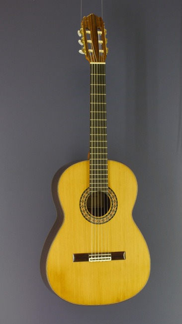 Vicente Sanchis, Model 40, classical guitar cedar, rosewood