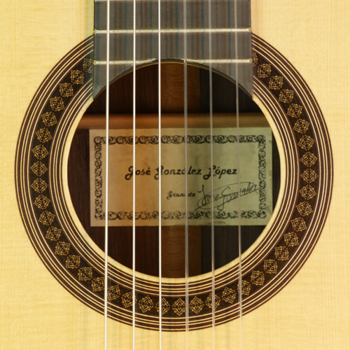 Rosette von Konzertgitarre, gebaut von José González Lopez