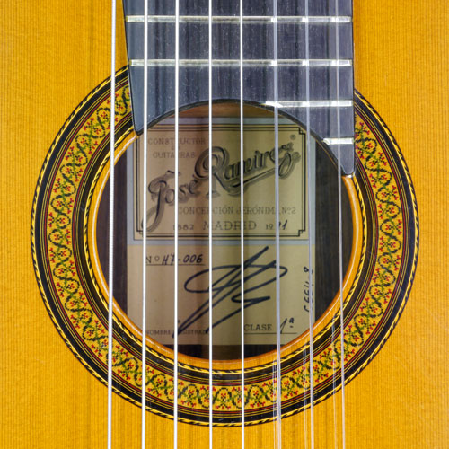 Rosette von Konzertgitarre, gebaut von José Ramirez