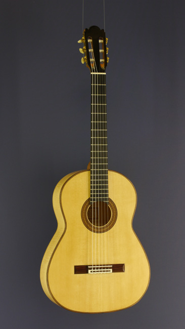 Lucas Martin Luthier guitar spruce, maple, 2012