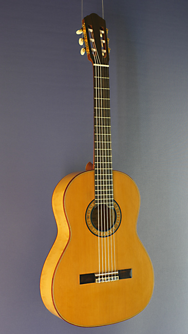 Matthias Hartig - Matteo Guitars, classical guitar made of cedar and maple in 2019, scale 65 cm