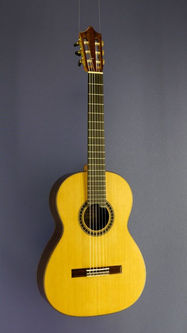 Yonghan Lee Luthier guitar doubletop, cedar, rosewood, 2013