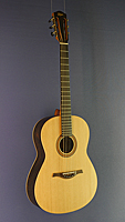 Höfner Classic Steelstring Series HA-CS28, matt lackierte Westerngitarre in Konzert-Form mit massiver Zederdecke und Lorbeer an Zargen und Boden, mit Pickup, in Deutschland gebaut