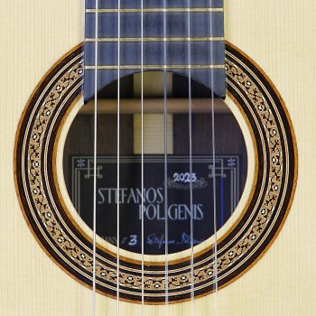 Stefanos Poligenis, Meistergitarre, Double Top Lattice, Fichte, Palisander, Mensur 65 cm, Baujahr 2023, Rosette, Schild