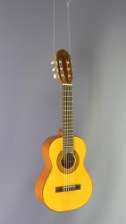 Octave guitar Ricardo Moreno, Octava 1 with solid spruce top and sapeli on back and sides, Spanish Guitar